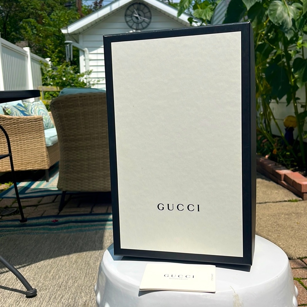 GUCCI | Shoe Box Black & White